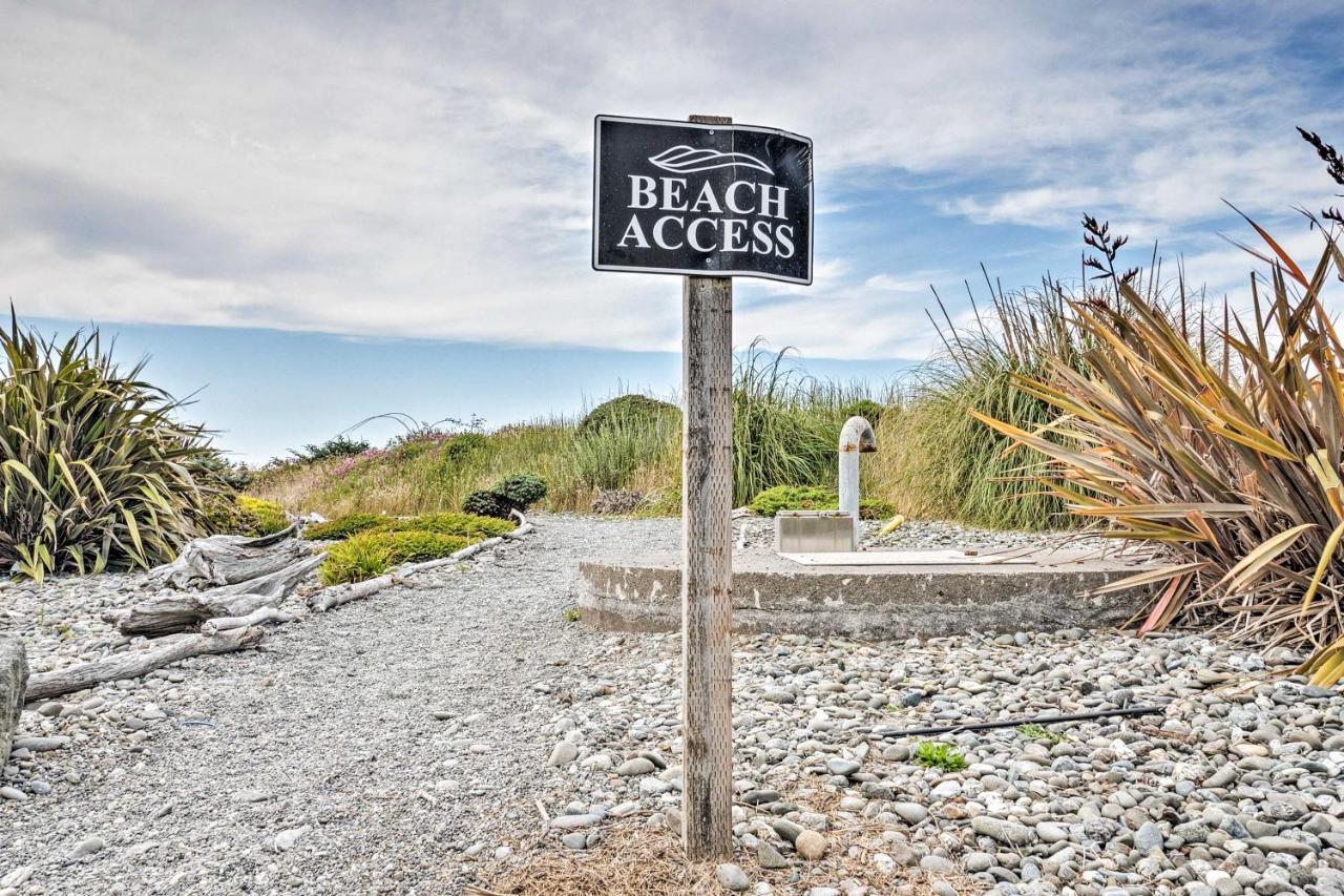 Quiet Waterfront Escape With Hot Tub And Beach Access! Ґолд-Біч Екстер'єр фото