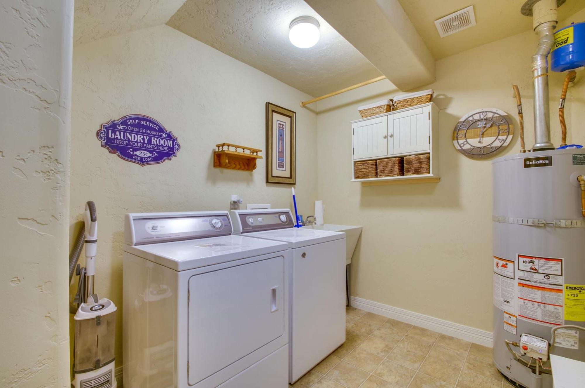 Quiet Waterfront Escape With Hot Tub And Beach Access! Ґолд-Біч Екстер'єр фото