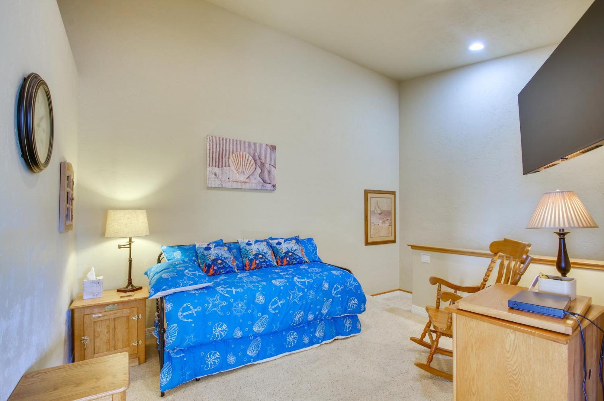 Quiet Waterfront Escape With Hot Tub And Beach Access! Ґолд-Біч Екстер'єр фото