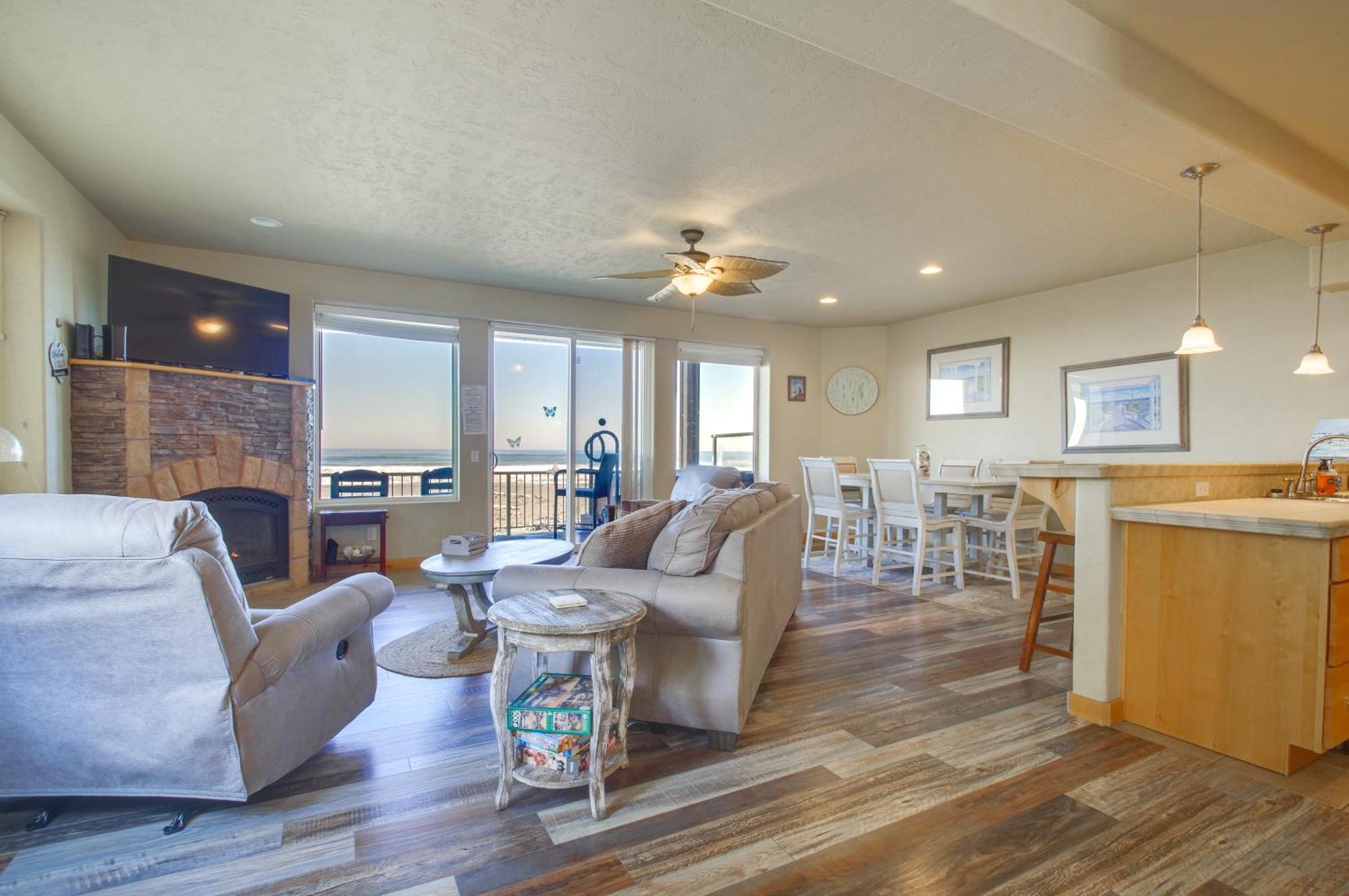 Quiet Waterfront Escape With Hot Tub And Beach Access! Ґолд-Біч Екстер'єр фото